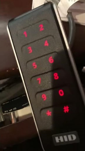 LP1501 Rev A with SIGNO reader OSDP