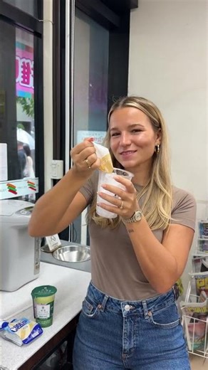 Seid ihr Team matcha 🍵 oder Team Kaffee ☕️? #travel #girlspower #japantravel #matchagirl