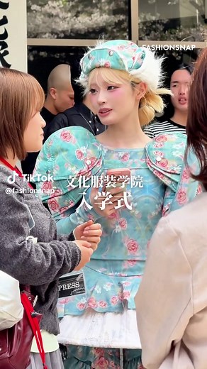 文化服装学院入学式：学生の個性輝くコーデ