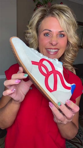 Ohhhh this sneaker is CUTE and COMFORTABLE! Lightweight and breathable!! Multiple colors to choose from. I’ll drop the link below!! #projectcloud #sneakertok #sneakers #tiktokshop #affordable @Project Cloud Shoes