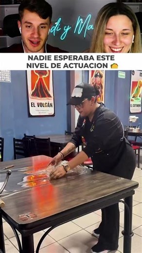 El jefe pide que se pongan a trabajar sin clientes y su reacción te hará llorar de risa