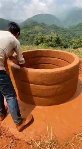 Watch a House Built from Scratch in Extreme Conditions