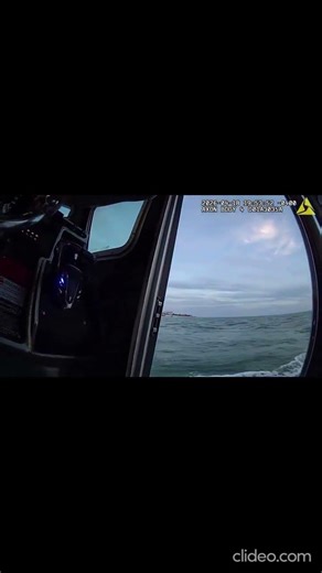 Marine Unit Rescues Kayaker Pulled Offshore Near Egmont Key #breakingnews#marinerescue