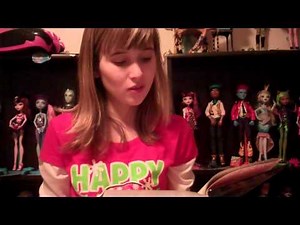 Monster High "Ghoul Friends Forever" Book Review!