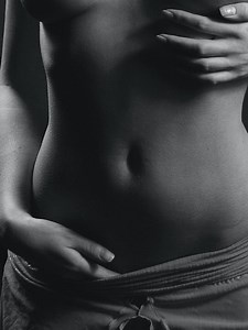 Simple Aftercare: 5 Tummy Tuck Recovery Tips - Harley Clinic