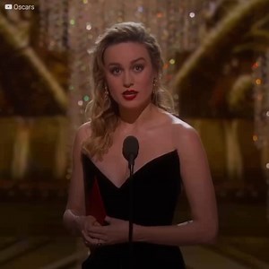 Nel 2017, Casey Affleck è salito sul palco per ricevere il premio Oscar come "Miglior attore", ma Brie Larson non si è unita né ai festeggiamenti, né agli applausi. L'attrice ha compiuto un gesto di lotta contro l'uomo che era stato accusato da altre donne di comportamento scorretto. | Rita