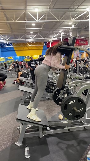 Leggings Ripping Tutorial for Gym Enthusiasts