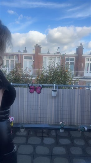 27K views · 123 reactions | Balkon is alle seizoenen open#madamelucette #buurvrouw #lucette # dress @ontopoflove_073 | Lucette Den Ouden | Facebook