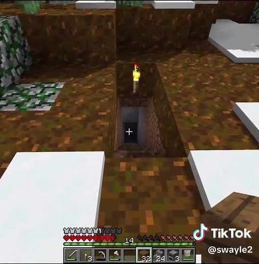 Exploring a Creepy Minecraft Mod Adventure