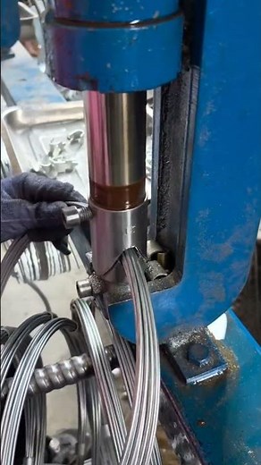 Wire Roll Bundling Process - Good tools and machinery make work easy