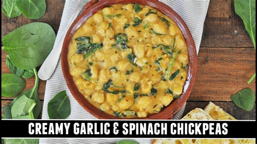 Creamy garlic & spinach chickpeas: Quick & easy one-pot recipe