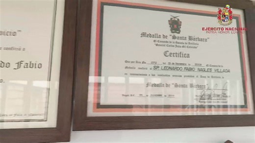 Al sargento primero en uso del buen retiro, Leonardo Nagles, la vida le cambió luego de pisar una mina antipersonal. Nagles estudió Trabajo Social y ahora quiere ayudar a las personas que pasaron por la misma situación que él. | Noticias de Impacto