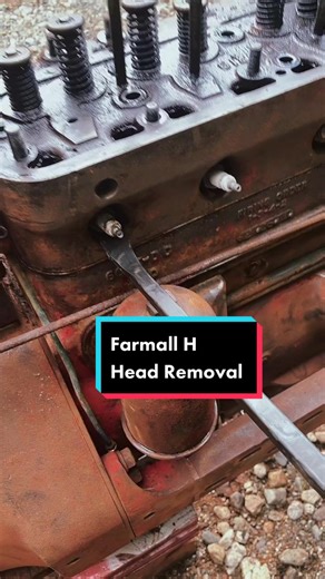 #farmall #tractor #restore #diy #farmtok #thesmallenginekid