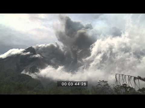 Full Version of Volcanic Eruptions at Merapi Volcano, 29th October 2010 - Screener
