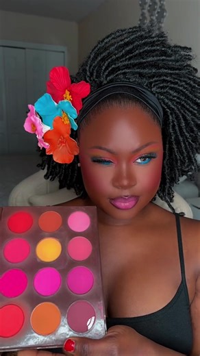 Glam Makeup Tutorial with Oliva Cosmetics