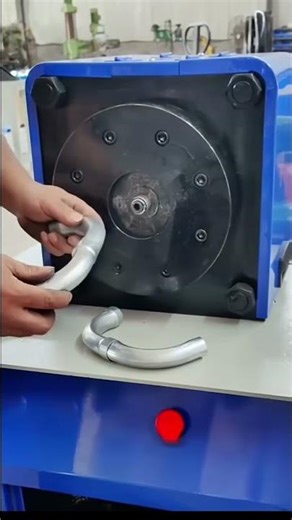 Hydraulic tube flaring machine