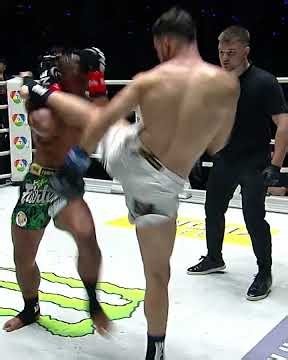 KICKING UP A STORM 🤯 Sangarthit goes head to head against Logan Chan at The Inner Circle 30!