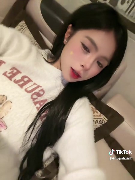 Beautiful Sweater Style Inspiration for Cozy Looks