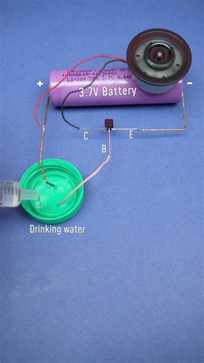transistor with water experiment #shorts #experiment #scienceproject #electronics