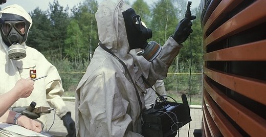 Acidente nuclear de Chernobyl completa 38 anos; veja fotos da área na época e atualmente | CNN Brasil