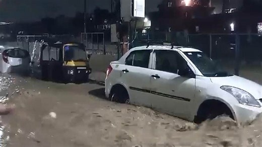 Uttarakhand: गढ़वाल में भारी बारिश से तबाही, देहरादून में स्‍कूल बंद; मद्महेश्वर में फंसे यात्रियों का रेस्‍क्‍यू जारी - Uttarakhand Weather update Uttarakhand weather today 26 July 2024 Uttarakhand weather forecast Uttarakhand weather news