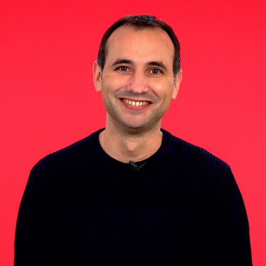 François Perret, élu meilleur pâtissier du monde en 2019 et chef pâtissier au Ritz Paris, est parti aux États-Unis à bord d’un food truck. Il nous a raconté les coulisses de cette odyssée culinaire, qui a donné vie à une série Netflix ! 🍰👨‍🍳 | Neo