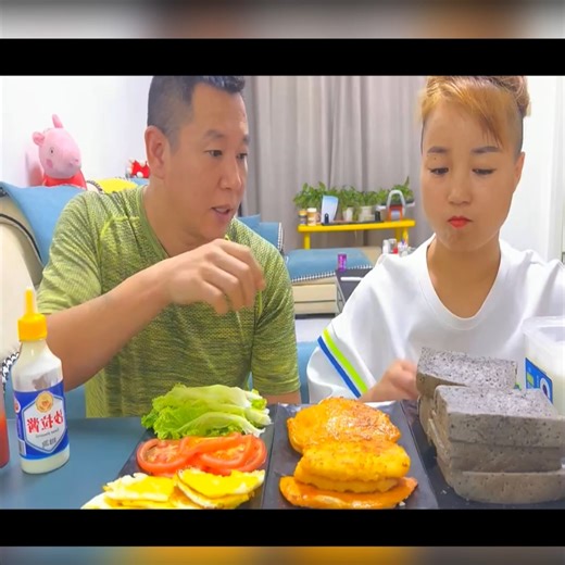 Food Challenge – ASMR Eating Show with Family 🌶 #FunnyFamily #FamilyFun #EatTogether #FamilyTime #FoodFun #YummyTime #LaughTogether #FamilyLaughs #MealTime #FoodLove | Yummy ASMR