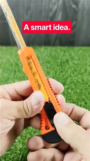 No Handle? 😱 Make a New Saw Handle With This Clever DIY Trick! 🔥🪚 #diy