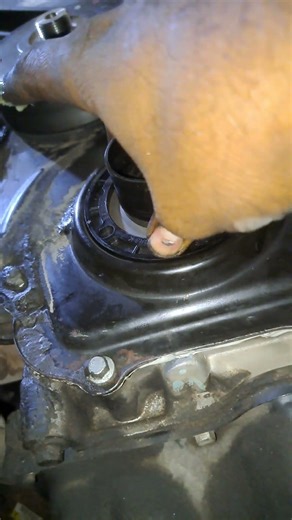 ford ranger engine front oil seal changing part 2