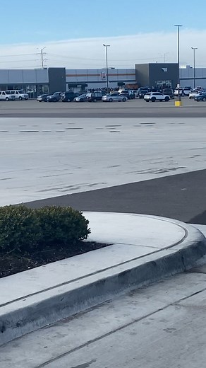 That line long asl but they are giving out free food for whoever need it off sandy hollow | Boss Eva