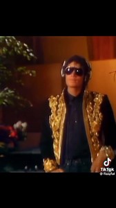 Michael Jackson Recording His Part On We Are The World In 1985 With Quincy Jones As Producer. Atleast you see things that happens when recording in the studio to have that perfect song. | Petershakes KairaFavoured