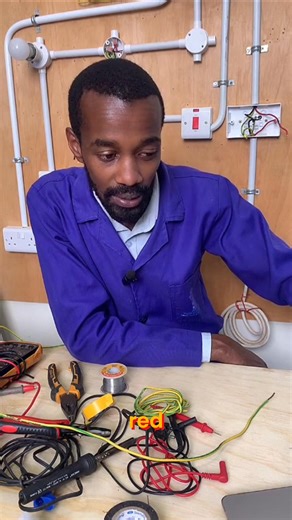 Realman explained the color codes for a three-phase system. The first phase is red, the second is yellow, and the third is blue. Black is the neutral color in Kenya. Top Bosses move together! #topheightselectricals #viral #fyp #reel | Topheights Electricals and Electricians
