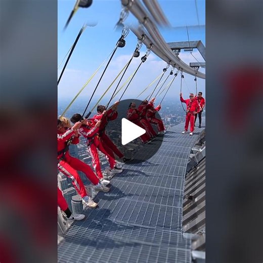 This is crazy #fyp #cntower #edgewalk #acrophobia