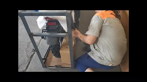 X-PRO Cavalier 250 with Zongshen Counter Balanced Engine 5-Speed Manual Transmission Dual Sports Enduro Dirt Bike, 21"/18" Wheels