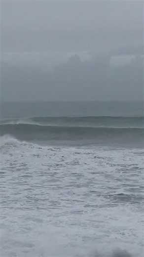 The enthusiast, known only as James, was filmed taking on the monster 40ft-high breakers. | Cornwall Live