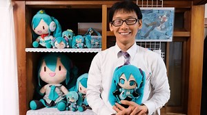 Man marries computer-generated hologram | CNN