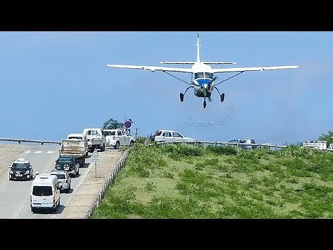 LANDING at ST. BARTH with COCKPIT view - The CRAZIEST AIRPORT in the caribean (4K)