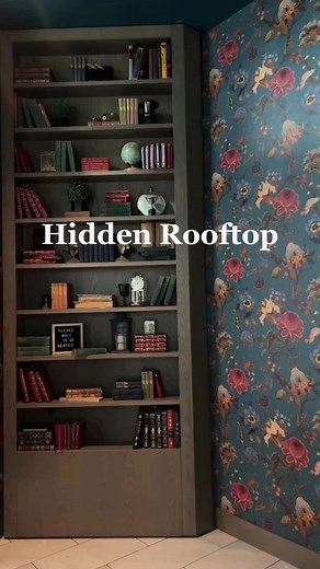 Vibes at this rooftop bar in downtown Edmonton were 10/10 #edmonton #yegfoodie #edmontonrestaurants #yeg #thingstodoinedmonton