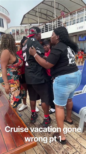 Cruise vacation gone wrong pt 1 #foryoupageシ #funny #coupleshorts