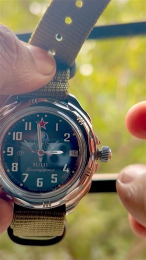 how to wind a mechanical watch(manual winding)