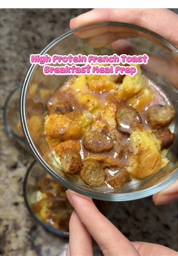 If you’re trying to stay in a calorie deficit but still want something sweet for breakfast, this one is so good. I made this high-protein French toast bake meal prep with mini croissants, maple chicken sausage, a little vanilla protein shake, and egg beaters. #highprotein #lowcaloriemealprep #breakfastmealprep #mealprep