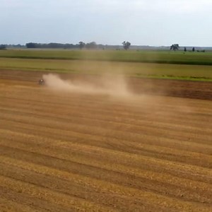 Comment repenser notre modèle agricole face au réchauffement climatique ? La question peut paraître complexe. Et si on commençait simplement par planter des haies ? Focus sur le projet « Ackercrowd » en Allemagne. 👇 arte.app.link/ARTE-Journal | ARTE Info