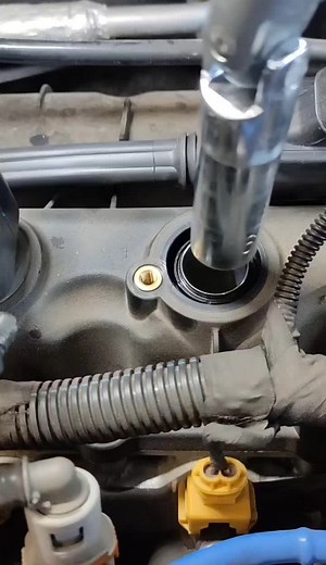 Car Engine Repair Tips: Removing Valve Cover Caps