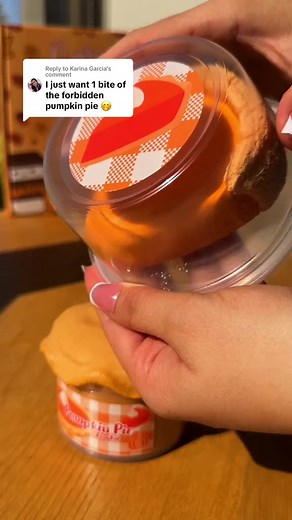 Assembling Pumpkin Pie Clay Kit 🥧 | Squishybunnii