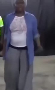 Evil arrow go back to your sender in Jesus name. Oh Lord let your Devine hand of healing rest upon Bunmi Akinlanu, let all the evil arrows go back to the sender in the name of Jesus. Bible says the beating of our peace is on Jesus and by His stripes we are healed. Let your hand rest upon her and let every pain disappear in Jesus mighty name.🙏🙏🙏 | Bosede Jmk