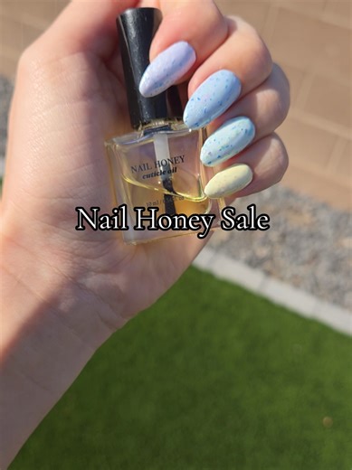 Holiday Nails & Vibes🗝 (@holiday.nails.and.vibes)’s videos with original sound - Holiday Nails & Vibes🗝