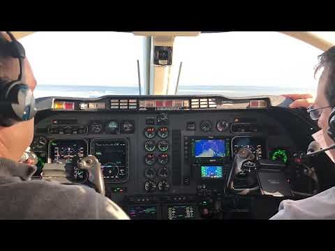 Beechjet 400A Landing Ocean Reef 07FA