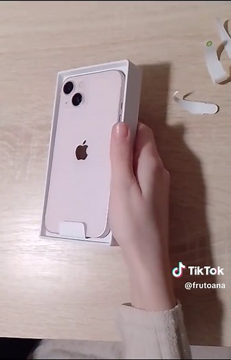Распаковка розового iPhone 13 на 512 ГБ