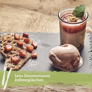 Mit dieser fruchtigen Erdbeervariation verzauberte Lena Zimmermann die Landfrauen.🍓🍨🍓 Das Rezept zum Nachlesen findet ihr hier: https://br.de/s/4kd1EGI | Landfrauenküche