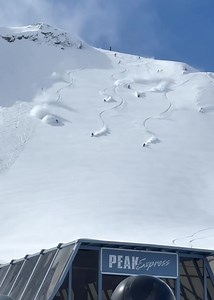 There’s no party like a Peak Chair party! Huge thanks to Patrol for safely cracking the alpine on both mountains today — the stoke was palpable and an unforgettable way to close out one heck of a storm cycle 😋 📍 Shale Slope, Whistler Mountain 🎥: Joel Loverin 📷: Nick Voutour | Whistler Blackcomb